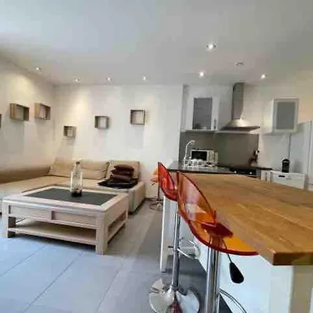 Apartment Super In Villeurbanne