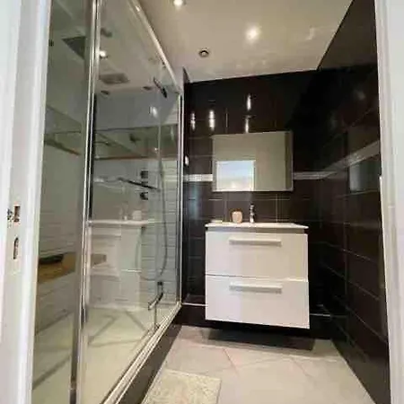 Apartment Super In